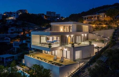 Vinisce Villa | Villa Endless Summer - 5 Star beachfront villa with a pool