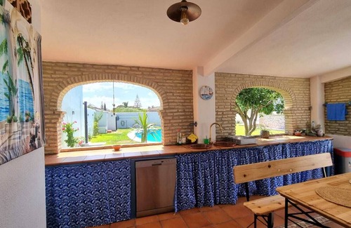 El Puerto de Santa Maria Villa | Villa for rent only 1000 meters from the beach