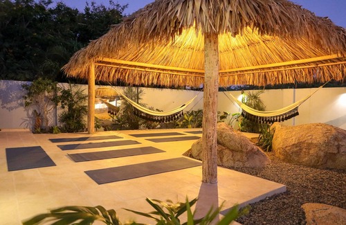 Esmeralda Villa | Villa Esmeralda Aruba 3 min to PALM BEACH & GOLF