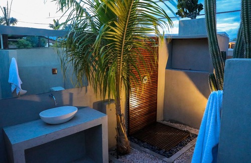 Esmeralda Villa | Villa Esmeralda Aruba 3 min to PALM BEACH & GOLF