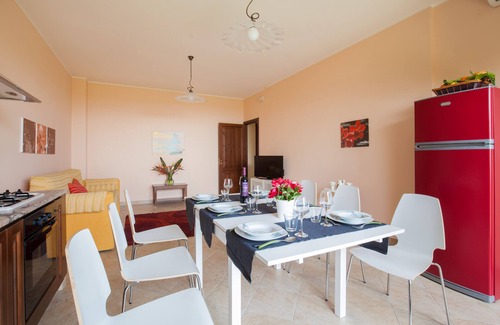 Santa Venerina Apartment | Villa Etnamare with Infinity pool between Mt Etna and the Jonian sea - Geranio