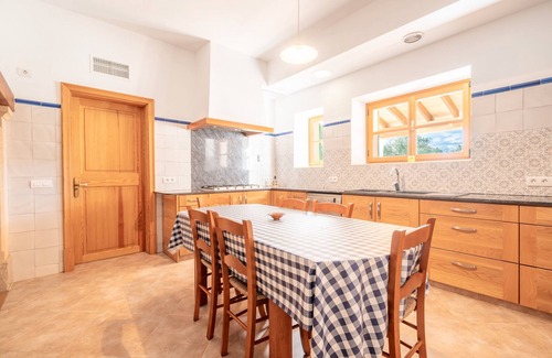 Campos Villa | Villa 'Fadri' with Mountain View, Private Pool and Wi-Fi