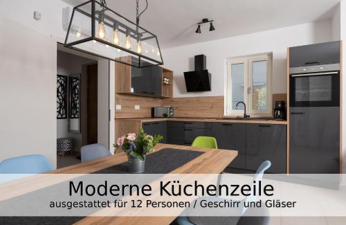 Tinjan Villa | Villa Falco für Familien, bis 6 Personen, 3 Schlafzimmer mit Bad en Suite, Pool mit Loungebereich, Grillterrasse, schnellem Wlan, 2 Parkplätze,
