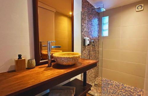 Etang Sale Les Bains Villa | Villa familiale avec Piscine Jacuzzi à 200m Plage - La Varangue