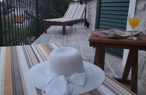 Ribarica House | Villa First row to the sea
