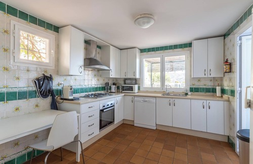 Almunecar Villa | Villa 'Five Star with Heavenly Views' with Sea View, Wi-Fi and Air Conditioning