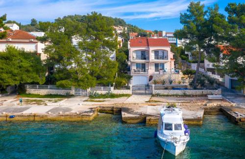 Zaboric Villa | Villa Flores Adriatica