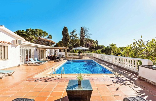 Calahonda Villa | Villa Flores - Four Bedroom Villa, Sleeps 8