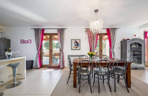 Visnjan Villa | Villa for 4 persons near Poreč, with garden and a pool with salt water.
