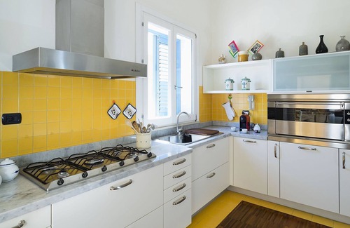 Augusta Villa | Villa for 8 People with Pool and Sea Views