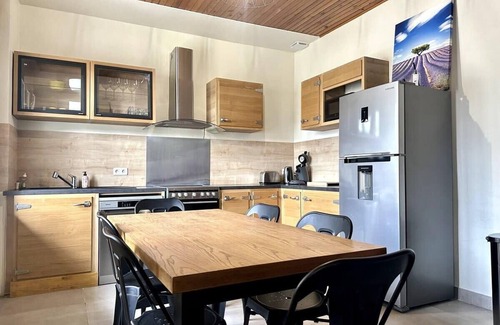 Entraigues-sur-la-Sorgue House | Villa Keromate, air-conditioned with natural pool.