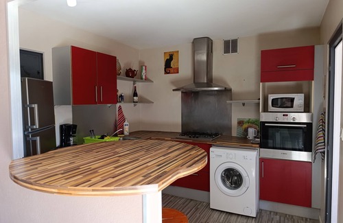 Aubenas Villa | Villa with lovely fenced garden planted with trees. Close to the river (l'Ardèche).