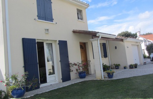 Saint-Georges-de-Didonne Villa | Villa Dans Impasse Tranquille à 500 m Centre Ville Saint-georges DE Didonne