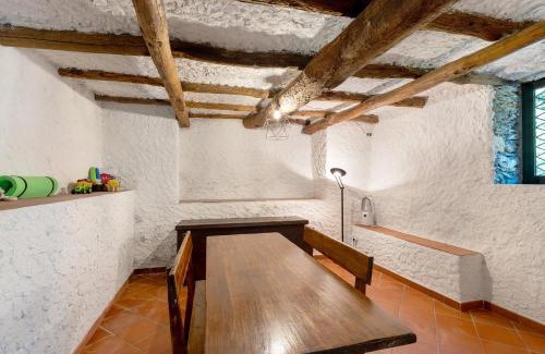 Rezzo House | Villa Franca Nature Holidays