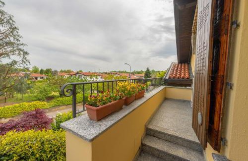 Cadorago Apartment | Villa Frida, New Apartment Como&Milano