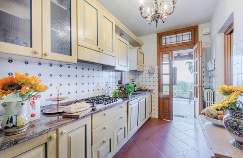 Lucca Villa | Villa Gabry Farmhouse with Incredible View on the Hills close to Lucca Town Centre