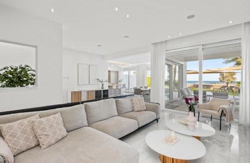 Oroklini Villa | Villa Goldfish - 5BR Beachfront Luxury with Pool & Jacuzzi