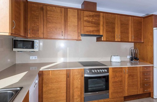 Coves Noves House | Villa Grace is a beautiful, bright, spacious property in a slightly elevated position in a quiet cul