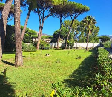 Fondi Villa | Villa GREG stupenda casa sulla spiaggia con accesso diretto al mare