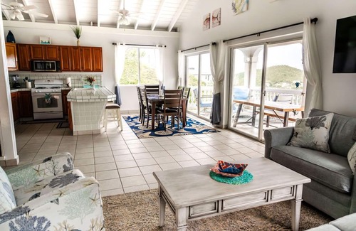 Estate Glucksberg and Grunwald Villa | Villa Guava: Pool, AC, 2 King BR, near Beaches