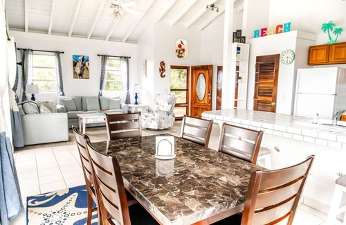 Estate Glucksberg and Grunwald Villa | Villa Guava: Pool, AC, 2 King BR, near Beaches