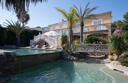 Cap d'Agde Villa | Villa Halo, Lagoon Pool, and Breathtaking Views