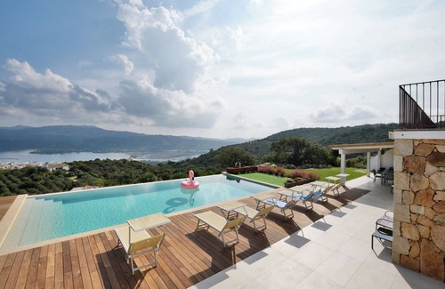 Cannigione Villa | Villa Hammock breathtaking view infinity pool on the Gulf Arzachena-Costa Smeralda