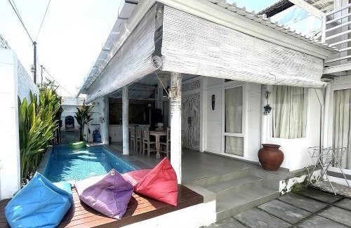Berawa Villa | Villa Helenia - 3BR Pool & Villa - 5Mins to Finns
