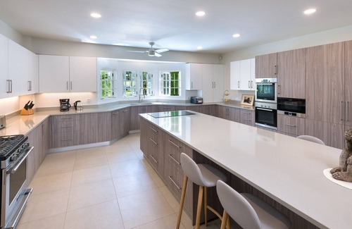 Paynes Bay Villa | Villa High Breeze in St James by Personal Villas - Overlooking Spectacular Turqu