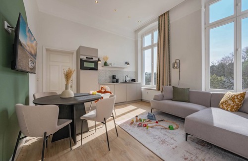Seebad Heringsdorf Apartment | Villa Hohe Düne 05 - two southwest balconies