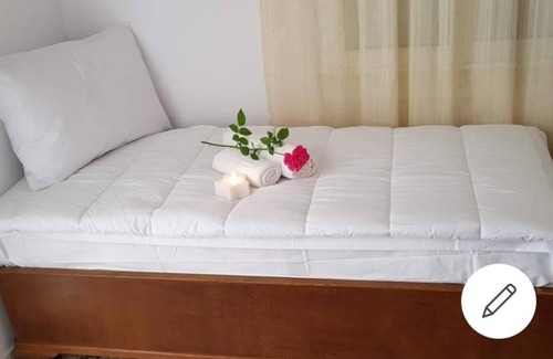 Livadi House | Villa house for 6 people with walking distance to the beach & all the amenities.