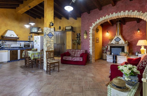 Menfi Villa | Villa 'Il Melograno' with Private Terrace, Jacuzzi, Wi-Fi and Air Conditioning
