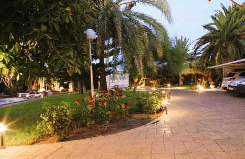 Elche Villa | Villa Iluminada con chimenea, barbacoa y piscina cerca Playa