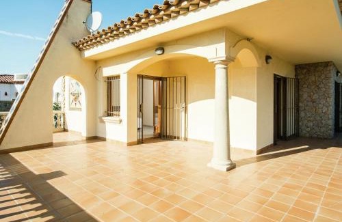 Sant Pere Pescador House | Villa in Bay of Roses with Private Pool