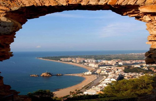 Blanes Villa | Villa in Blanes with Pool and Beach Views