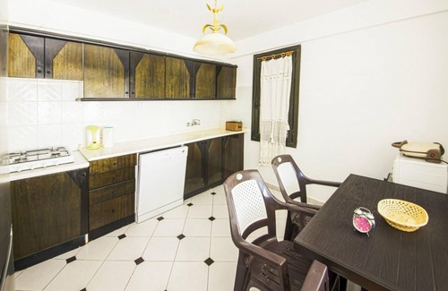 Turgutreis Villa | Villa in Bodrum with Shared Pool and Backyard