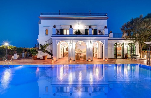 Sant'Agnello Villa | Villa in Colli Di Fontanelle with 5 bedrooms sleeps 10