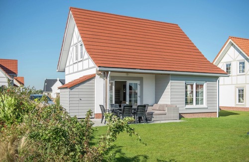 Cadzand-Bad Villa | Villa in Cadzand-Bad with Sauna & Garden