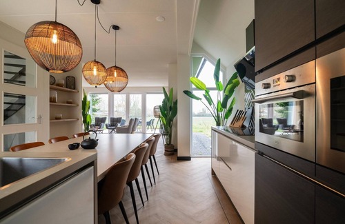Sondel House | Villa in Friesland near Slotermeer Lake