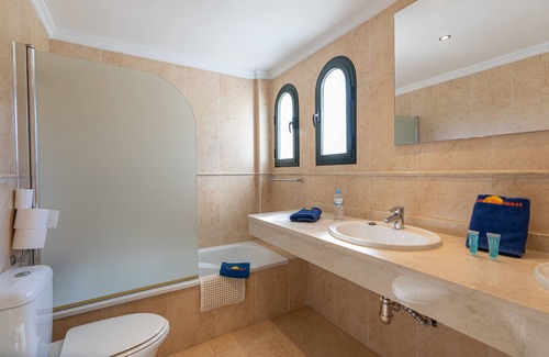 Manilva Ski Chalet | villa in goleto wwith private pool