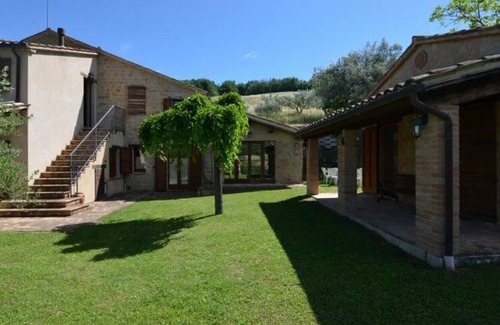 Gualdo Villa | Villa in Gualdo with 6 bedrooms sleeps 15