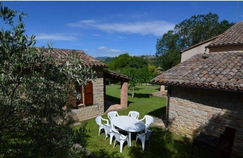 Gualdo Villa | Villa in Gualdo with 6 bedrooms sleeps 15
