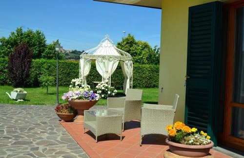 Montecarlo House | Villa in Montecarlo with Pool and Scenic Views