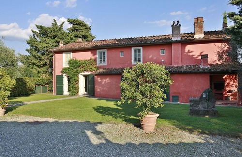 Lucca Villa | Villa in Mutigliano with 3 bedrooms sleeps 6