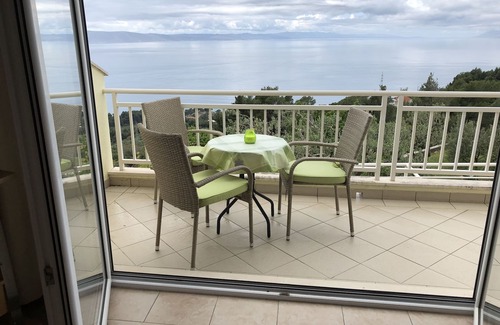 Podgora Apartment | Villa in Podgora with pool, sea view, quiet location, for 2-6 people, free WiFiI