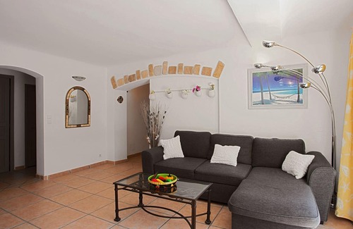 Hyeres City Centre Villa | VILLA IN RESIDENTIAL AREA - FULL CENTER HYERES AND VERY QUIET AIR-CONDITIONED