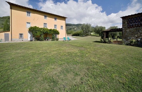Capannori Villa | Villa in San Gennaro with 6 bedrooms sleeps 11