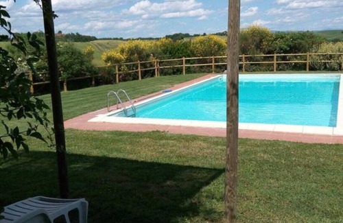 Sovicille Apartment | Villa in Siena Hills, flat 4/6 pax with pool A/C - heating- garden