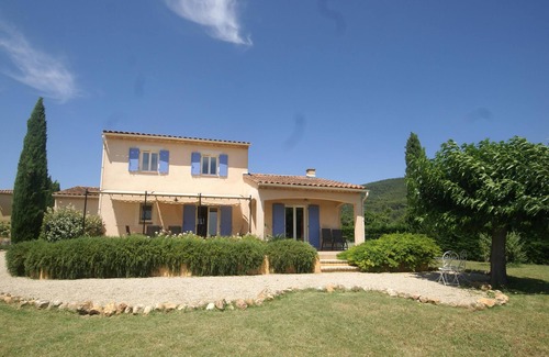 Aups Villa | Villa in small domain with pool and tennis court