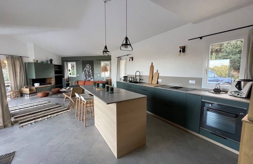Porto-Vecchio House | Villa in the bay of Porto Vecchio directly by the sea with pool